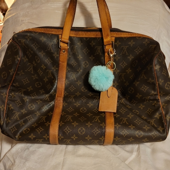 Louis Vuitton Handbags - Authentic Louis Vuitton Sac Souple 45